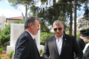 Ο Πρόεδρος του ΣΕΑΝ Θ.Μπριάνης με τον Δήμαρχο Αμαρουσίου Γ. Πατούλη.