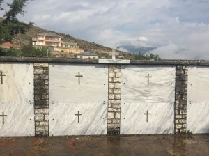 Βουλιαράτες - Κοιμητήριο αγνώστων στοιχείων Ελλήνων στρατιωτών