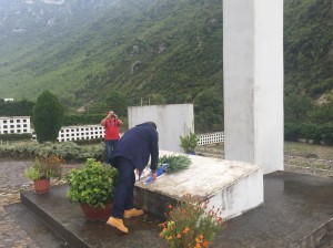 Ο Πρόεδρος του ΣΕΑΝ Καρδίτσας καταθέτει στεφάνι