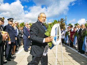 Ο Ταμίας του ΣΕΑΝ ΑΝ ΑΤΤΙΚΗΣ καταθέτει στεφάνι στο Λαύριο 