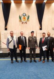 Resized_Screenshot_20250426_160309_Video_Player